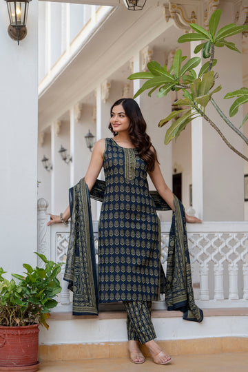 Viral Crafts Premium - Floral Printed Kurta with Pyjamas & Dupatta (VC-129)